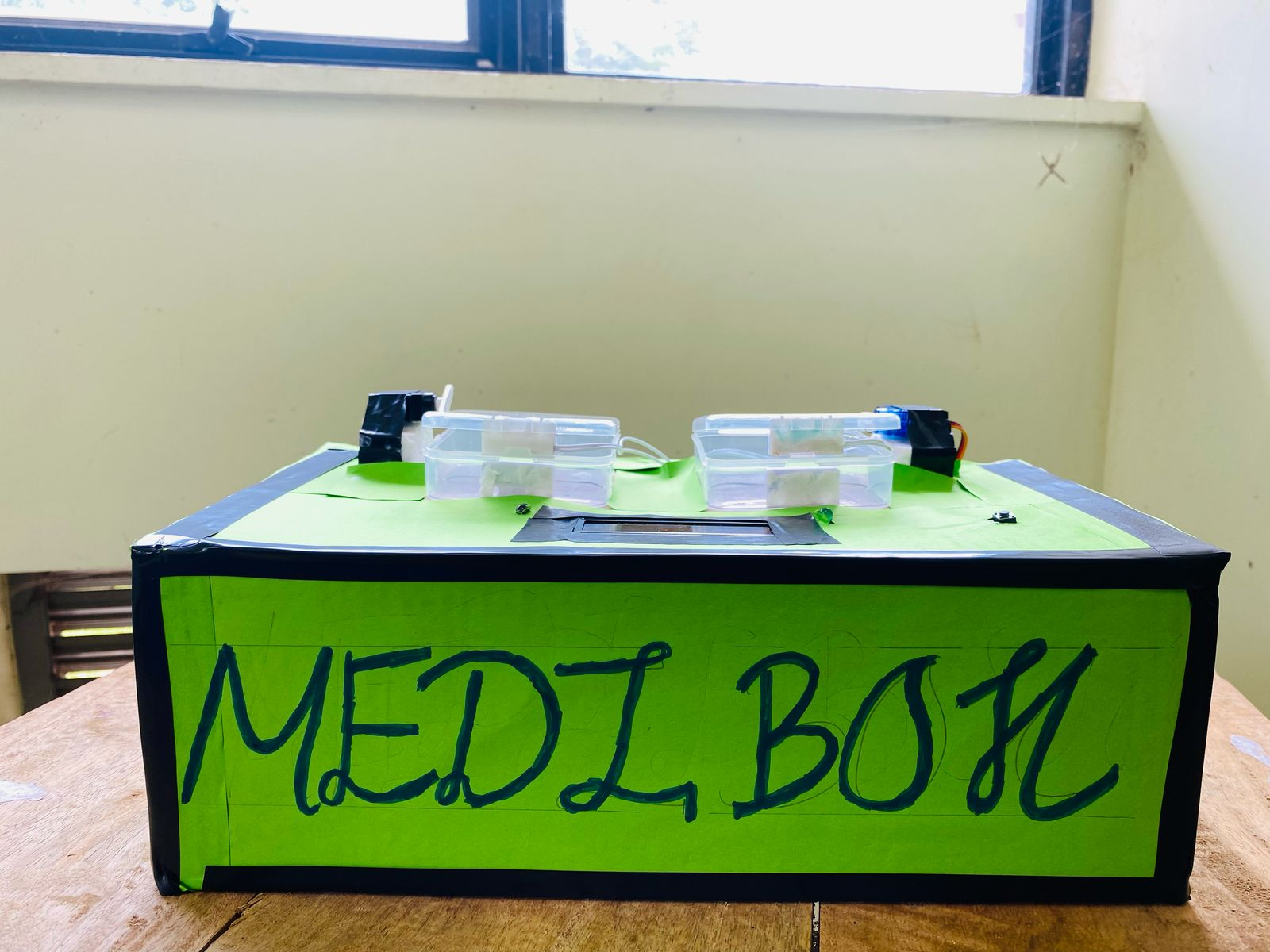 Smart Medicine Reminder Box